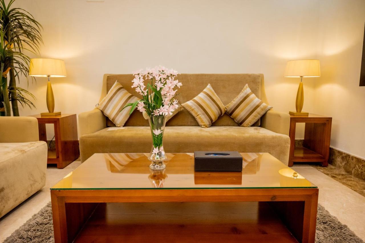होटल के अलावा The Artisan Hotel-suits Jeddah